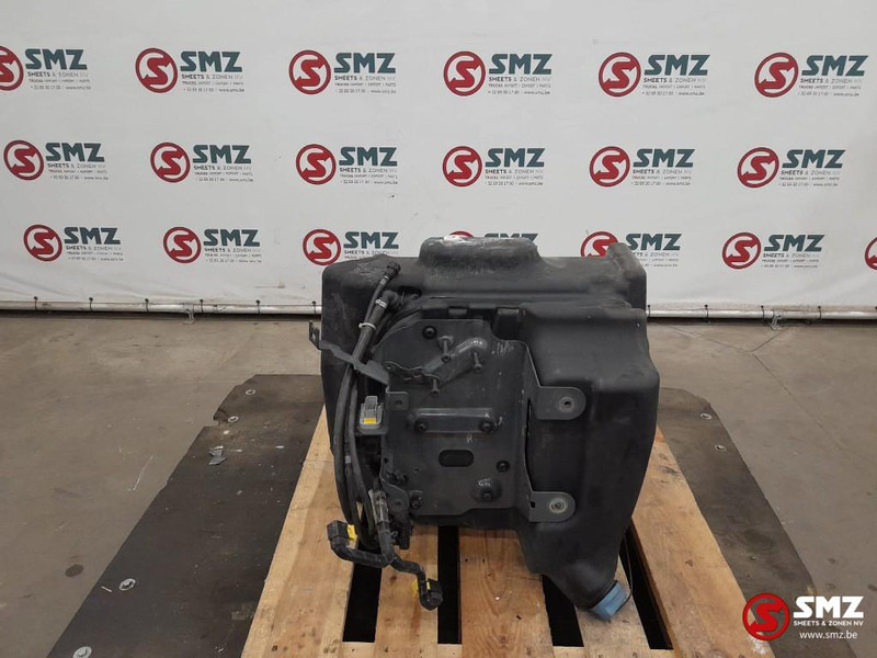 DAF Occ AdBluetank 90L DAF - Sistem de alimentare combustibil pentru Camion: Foto 4 DAF Occ AdBluetank 90L DAF - Sistem de alimentare combustibil pentru Camion: Foto 4