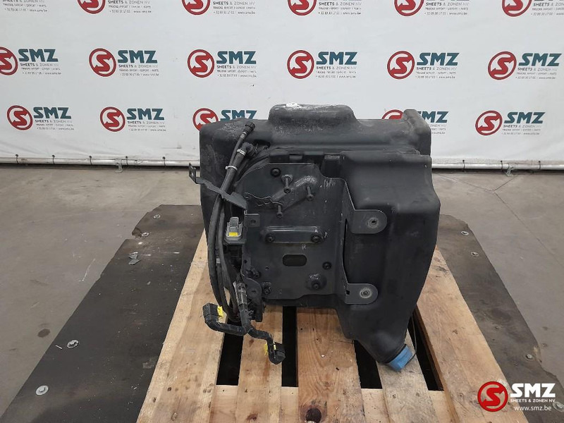 DAF Occ AdBluetank 90L DAF - Sistem de alimentare combustibil pentru Camion: Foto 3 DAF Occ AdBluetank 90L DAF - Sistem de alimentare combustibil pentru Camion: Foto 3