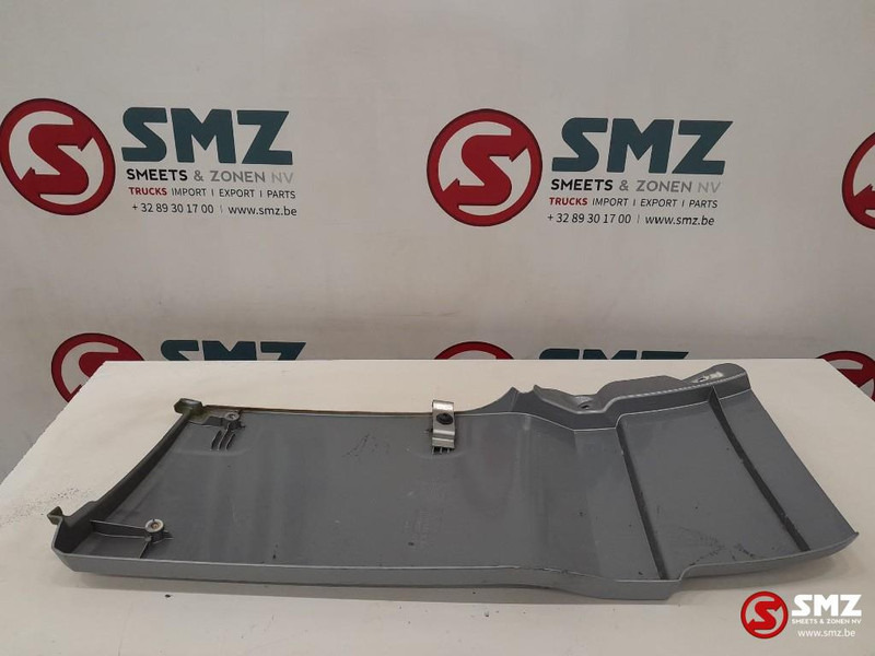 DAF Occ cabinezijspoiler rechtsboven DAF - Aerodinamică/ Spoiler pentru Camion: Foto 5 DAF Occ cabinezijspoiler rechtsboven DAF - Aerodinamică/ Spoiler pentru Camion: Foto 5