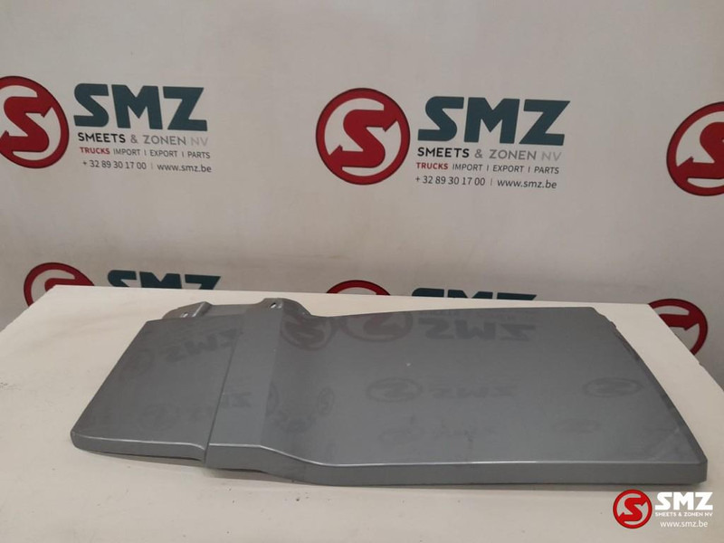 DAF Occ cabinezijspoiler rechtsboven DAF - Aerodinamică/ Spoiler pentru Camion: Foto 1 DAF Occ cabinezijspoiler rechtsboven DAF - Aerodinamică/ Spoiler pentru Camion: Foto 1