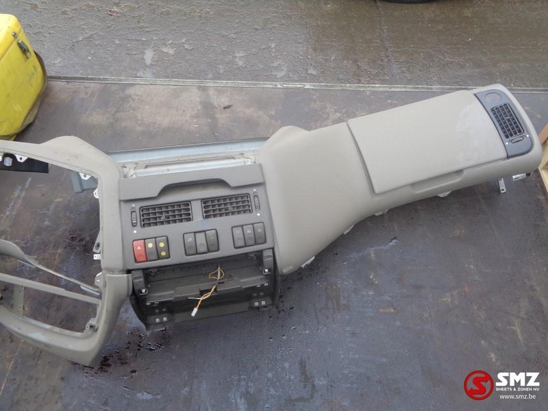 DAF Occ dashboard daf XF105 - Tablou de bord pentru Camion: Foto 1 DAF Occ dashboard daf XF105 - Tablou de bord pentru Camion: Foto 1