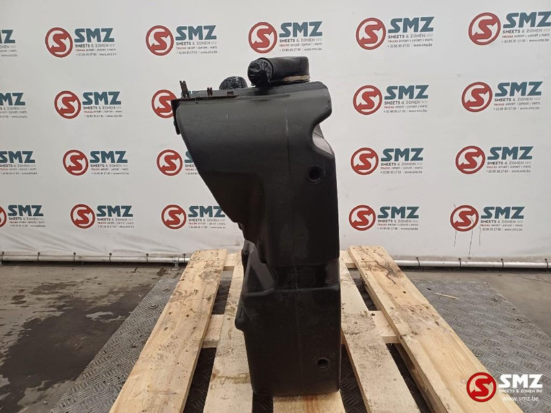 Iveco Occ AdBluetank 62L Iveco - Sistem de alimentare combustibil pentru Camion: Foto 3 Iveco Occ AdBluetank 62L Iveco - Sistem de alimentare combustibil pentru Camion: Foto 3