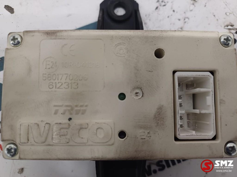 Iveco Occ ECU centrale vergrendeling Iveco - Calculator de bord pentru Camion: Foto 3 Iveco Occ ECU centrale vergrendeling Iveco - Calculator de bord pentru Camion: Foto 3