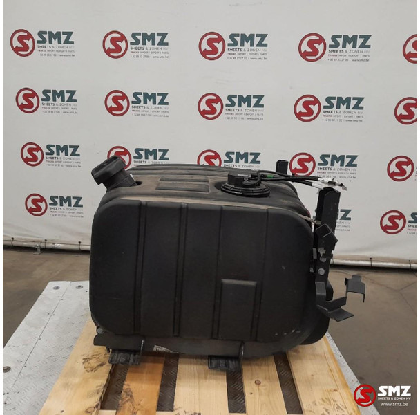 Iveco Occ brandstoftank 200L + brandstofniveausensor + s - Rezervor combustibil pentru Camion: Foto 2 Iveco Occ brandstoftank 200L + brandstofniveausensor + s - Rezervor combustibil pentru Camion: Foto 2