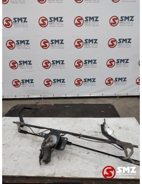 Iveco Occ ruitenwissermotor + mechanisme Iveco - Ștergător pentru Camion: Foto 2 Iveco Occ ruitenwissermotor + mechanisme Iveco - Ștergător pentru Camion: Foto 2