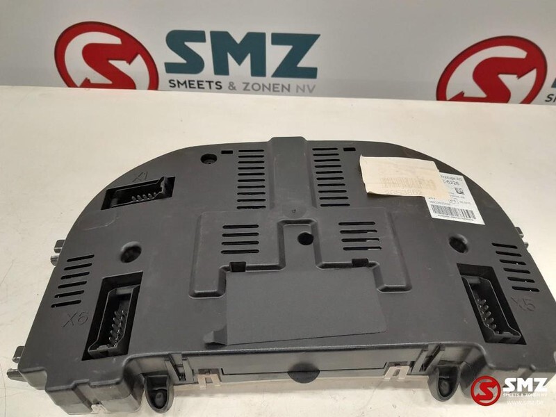 MAN Occ instrumentenpaneel MAN TGS 81258077111 - Cabină și interior pentru Camion: Foto 3 MAN Occ instrumentenpaneel MAN TGS 81258077111 - Cabină și interior pentru Camion: Foto 3