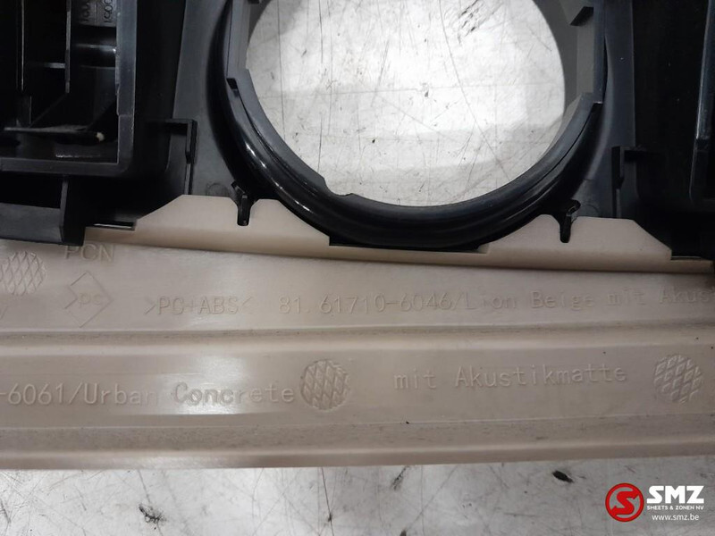 MAN Occ instrumentenpaneel+schakelaars MAN - Cabină și interior pentru Camion: Foto 4 MAN Occ instrumentenpaneel+schakelaars MAN - Cabină și interior pentru Camion: Foto 4