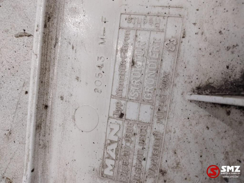 MAN Occ spatbord vooraan rechts MAN - Caroserie și exterior pentru Camion: Foto 3 MAN Occ spatbord vooraan rechts MAN - Caroserie și exterior pentru Camion: Foto 3