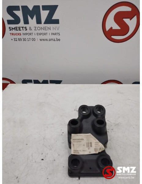 Mercedes-Benz Motorsteun links mercedes actros - Suport motor pentru Camion: Foto 1 Mercedes-Benz Motorsteun links mercedes actros - Suport motor pentru Camion: Foto 1