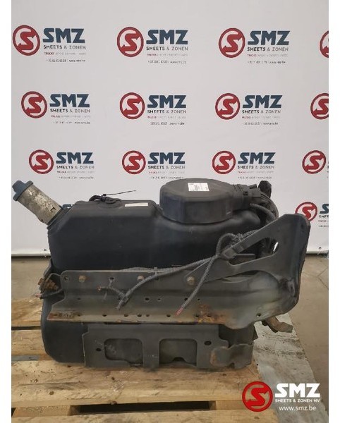 Mercedes-Benz Occ AdBlue tank 25L Mercedes Atego 1224L - Rezervor pentru AdBlue pentru Camion: Foto 2 Mercedes-Benz Occ AdBlue tank 25L Mercedes Atego 1224L - Rezervor pentru AdBlue pentru Camion: Foto 2