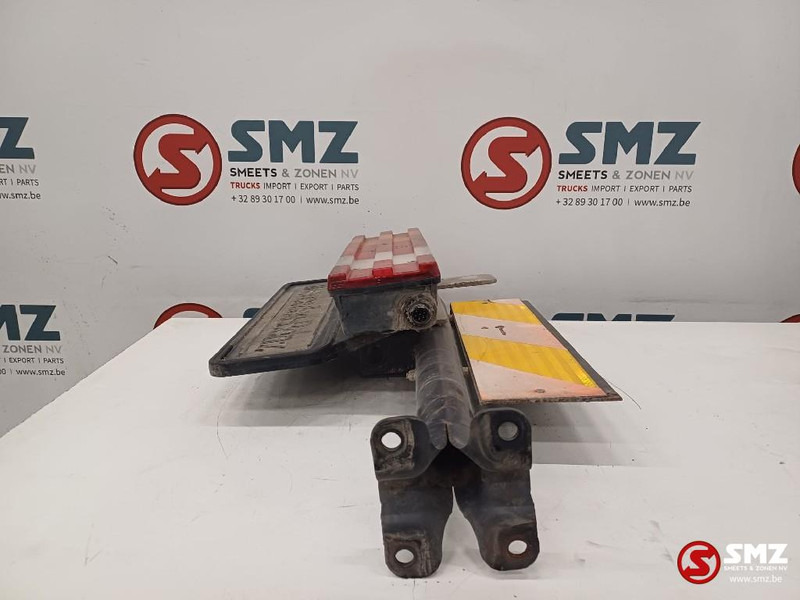 Mercedes-Benz Occ achterlicht links met steun Mercedes - Coada lumini pentru Camion: Foto 3 Mercedes-Benz Occ achterlicht links met steun Mercedes - Coada lumini pentru Camion: Foto 3