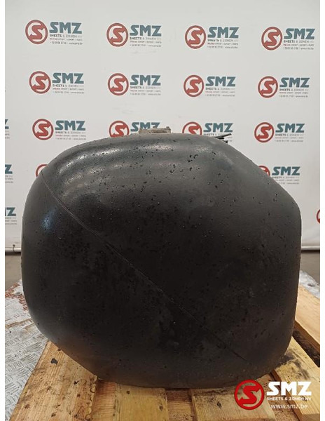 Mercedes-Benz Occ brandstoftank 220L Mercedes - Rezervor combustibil pentru Camion: Foto 4 Mercedes-Benz Occ brandstoftank 220L Mercedes - Rezervor combustibil pentru Camion: Foto 4