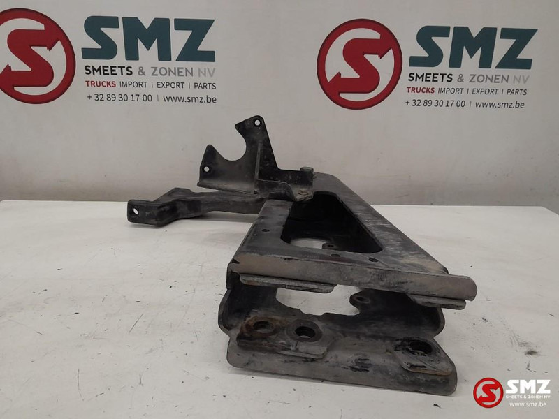 Mercedes-Benz Occ cabinebeugel + montagebeugel linksvooraan Merc - Cadru/ Şasiu pentru Camion: Foto 4 Mercedes-Benz Occ cabinebeugel + montagebeugel linksvooraan Merc - Cadru/ Şasiu pentru Camion: Foto 4