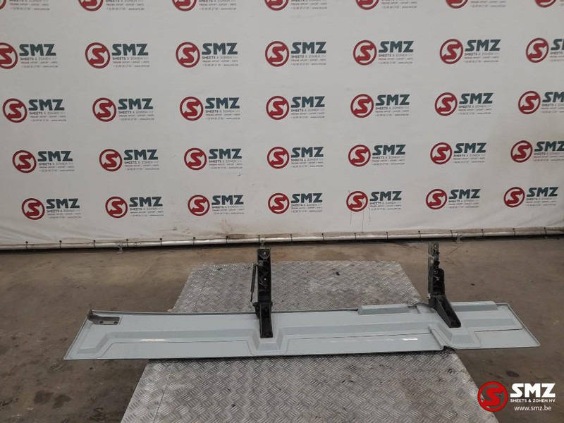 Mercedes-Benz Occ cabinespoiler links Mercedes - Aerodinamică/ Spoiler pentru Camion: Foto 5 Mercedes-Benz Occ cabinespoiler links Mercedes - Aerodinamică/ Spoiler pentru Camion: Foto 5