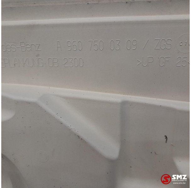 Mercedes-Benz Occ motorkap Mercedes - Capotă pentru Camion: Foto 3 Mercedes-Benz Occ motorkap Mercedes - Capotă pentru Camion: Foto 3