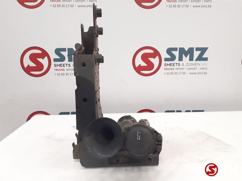 Mercedes-Benz Occ onderste tredebeugel links Mercedes - Cadru/ Şasiu pentru Camion: Foto 3 Mercedes-Benz Occ onderste tredebeugel links Mercedes - Cadru/ Şasiu pentru Camion: Foto 3