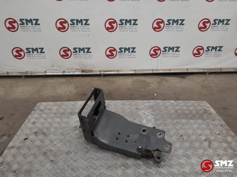 Mercedes-Benz Occ onderste tredebeugel rechts Mercedes - Cadru/ Şasiu pentru Camion: Foto 1 Mercedes-Benz Occ onderste tredebeugel rechts Mercedes - Cadru/ Şasiu pentru Camion: Foto 1