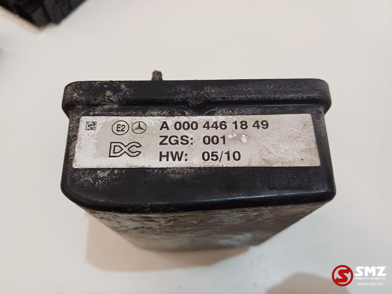 Mercedes-Benz Occ radarsensor Mercedes - Senzor pentru Camion: Foto 5 Mercedes-Benz Occ radarsensor Mercedes - Senzor pentru Camion: Foto 5