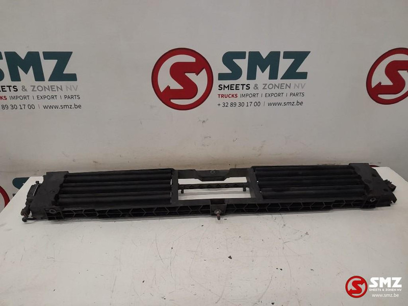 Mercedes-Benz Occ radiatorgrille Mercedes - Grilă pentru Camion: Foto 1 Mercedes-Benz Occ radiatorgrille Mercedes - Grilă pentru Camion: Foto 1