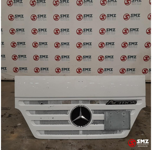 Mercedes-Benz Occ radiatorgrille Mercedes - Grilă pentru Camion: Foto 1 Mercedes-Benz Occ radiatorgrille Mercedes - Grilă pentru Camion: Foto 1