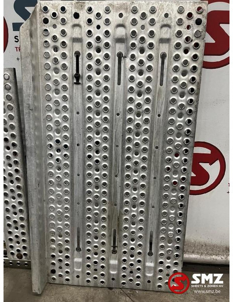 Mercedes-Benz Occ set bordesplaten + afdekplaat catalysator Merc - Cadru/ Şasiu pentru Camion: Foto 4 Mercedes-Benz Occ set bordesplaten + afdekplaat catalysator Merc - Cadru/ Şasiu pentru Camion: Foto 4