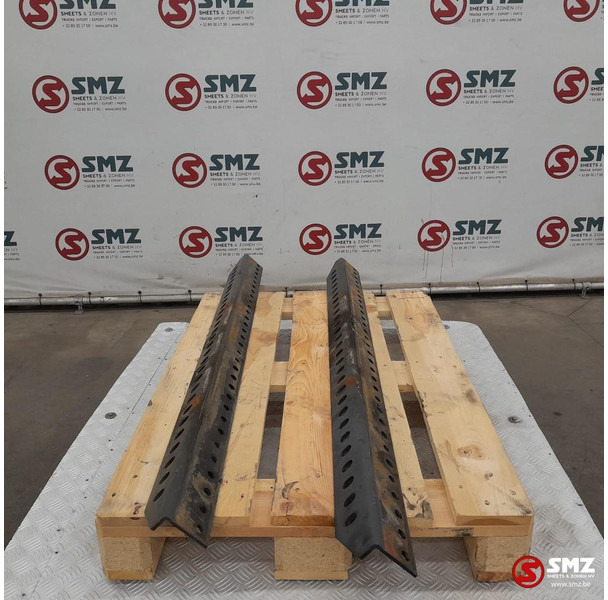 Mercedes-Benz Occ set van 2 koppelschotelbevestigingsbeugels Mer - Şa cuplare pentru Camion: Foto 4 Mercedes-Benz Occ set van 2 koppelschotelbevestigingsbeugels Mer - Şa cuplare pentru Camion: Foto 4