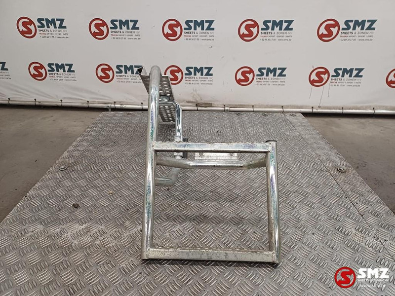 Mercedes-Benz Occ trap batterijbak Mercedes - Cadru/ Şasiu pentru Camion: Foto 1 Mercedes-Benz Occ trap batterijbak Mercedes - Cadru/ Şasiu pentru Camion: Foto 1