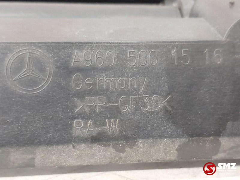 Mercedes-Benz Occ ventilatorkap Mercedes - Grilă pentru Camion: Foto 3 Mercedes-Benz Occ ventilatorkap Mercedes - Grilă pentru Camion: Foto 3