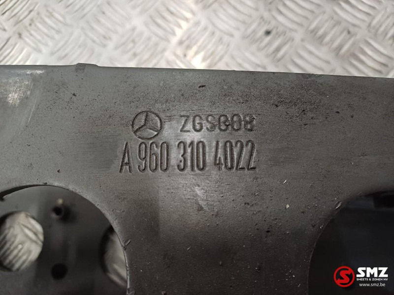 Mercedes-Benz Occ voorbumperdwarsbalk Mercedes - Cadru/ Şasiu pentru Camion: Foto 5 Mercedes-Benz Occ voorbumperdwarsbalk Mercedes - Cadru/ Şasiu pentru Camion: Foto 5