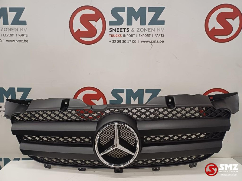 Mercedes-Benz Radiator grille mercedes - Grilă pentru Camion: Foto 1 Mercedes-Benz Radiator grille mercedes - Grilă pentru Camion: Foto 1