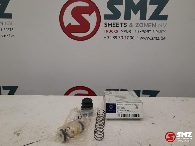 Mercedes-Benz Reparatieset hoofdkoppelingscilinder mercedes 2636 - Ambreiaj și piese pentru Camion: Foto 1 Mercedes-Benz Reparatieset hoofdkoppelingscilinder mercedes 2636 - Ambreiaj și piese pentru Camion: Foto 1