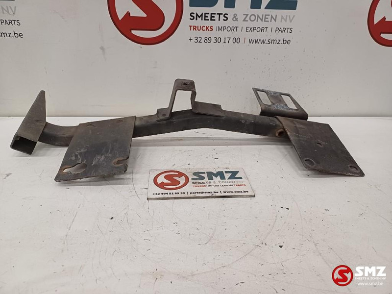Renault Occ bumperbevestiging rechts Renault - Bară de protecție pentru Camion: Foto 4 Renault Occ bumperbevestiging rechts Renault - Bară de protecție pentru Camion: Foto 4