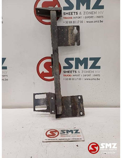 Renault Occ bumperbevestiging rechts Renault - Bară de protecție pentru Camion: Foto 2 Renault Occ bumperbevestiging rechts Renault - Bară de protecție pentru Camion: Foto 2
