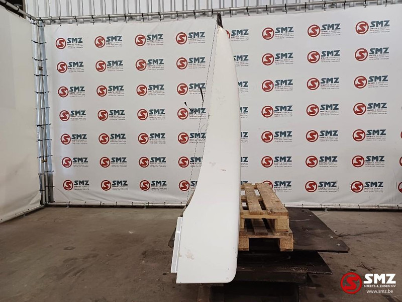 Renault Occ dakspoiler Renault - Aerodinamică/ Spoiler pentru Camion: Foto 4 Renault Occ dakspoiler Renault - Aerodinamică/ Spoiler pentru Camion: Foto 4