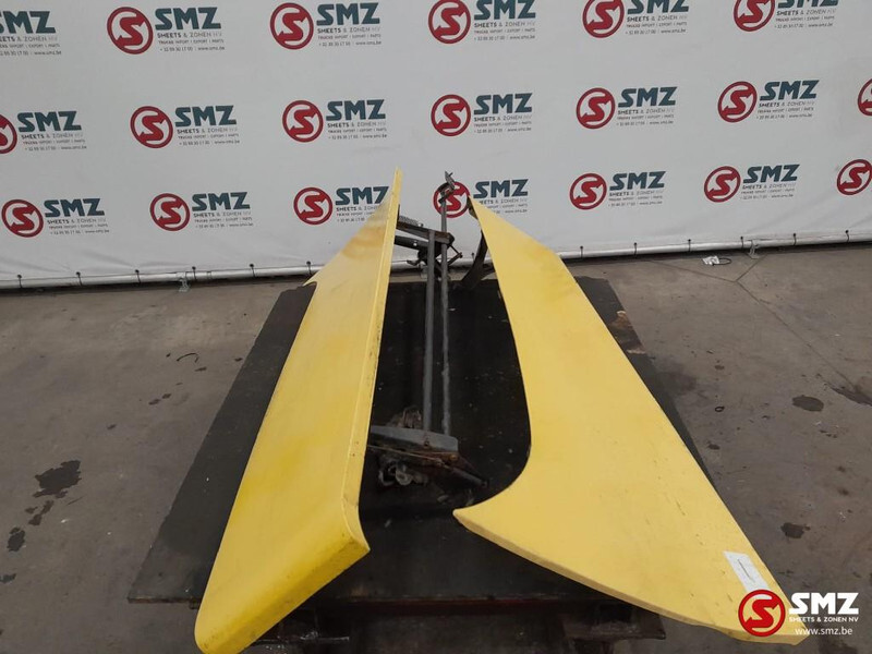 Scania Occ set zijspoilers links+rechts Scania - Aerodinamică/ Spoiler pentru Camion: Foto 2 Scania Occ set zijspoilers links+rechts Scania - Aerodinamică/ Spoiler pentru Camion: Foto 2