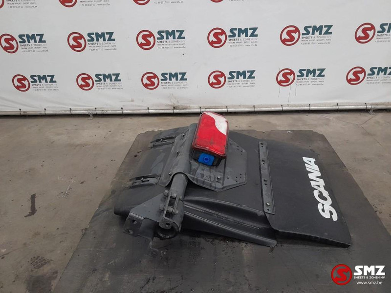 Scania Occ spatbord met steun rechtsachteraan Scania - Caroserie și exterior pentru Camion: Foto 3 Scania Occ spatbord met steun rechtsachteraan Scania - Caroserie și exterior pentru Camion: Foto 3