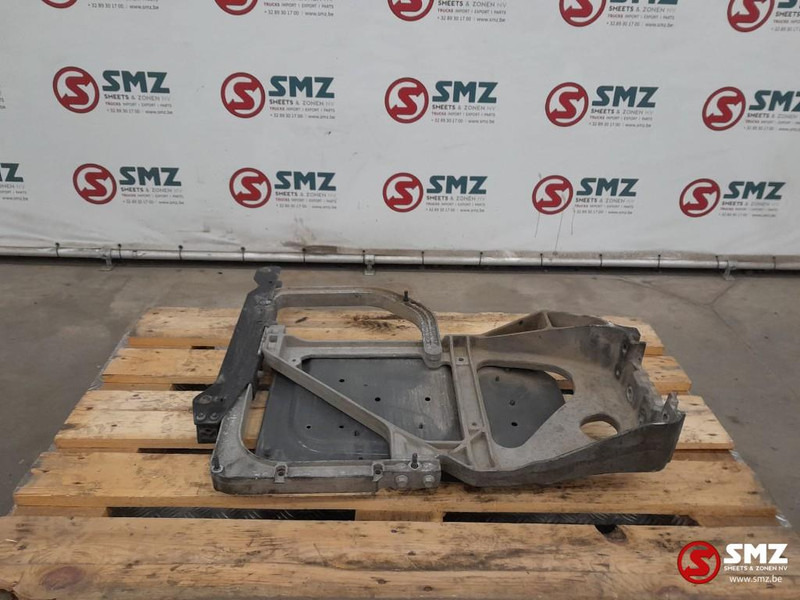 Volvo Occ spatbordsteun links Volvo - Cadru/ Şasiu pentru Camion: Foto 2 Volvo Occ spatbordsteun links Volvo - Cadru/ Şasiu pentru Camion: Foto 2