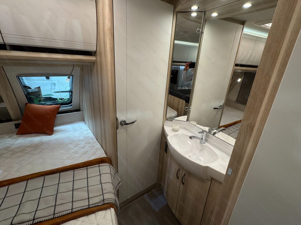 DE LUXE 400 SFe - Rulotă: Foto 5 DE LUXE 400 SFe - Rulotă: Foto 5