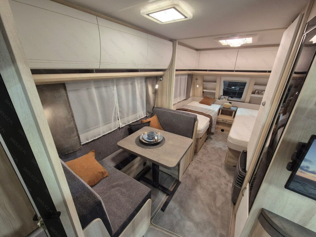 DE LUXE 460 SL - Rulotă: Foto 4 DE LUXE 460 SL - Rulotă: Foto 4