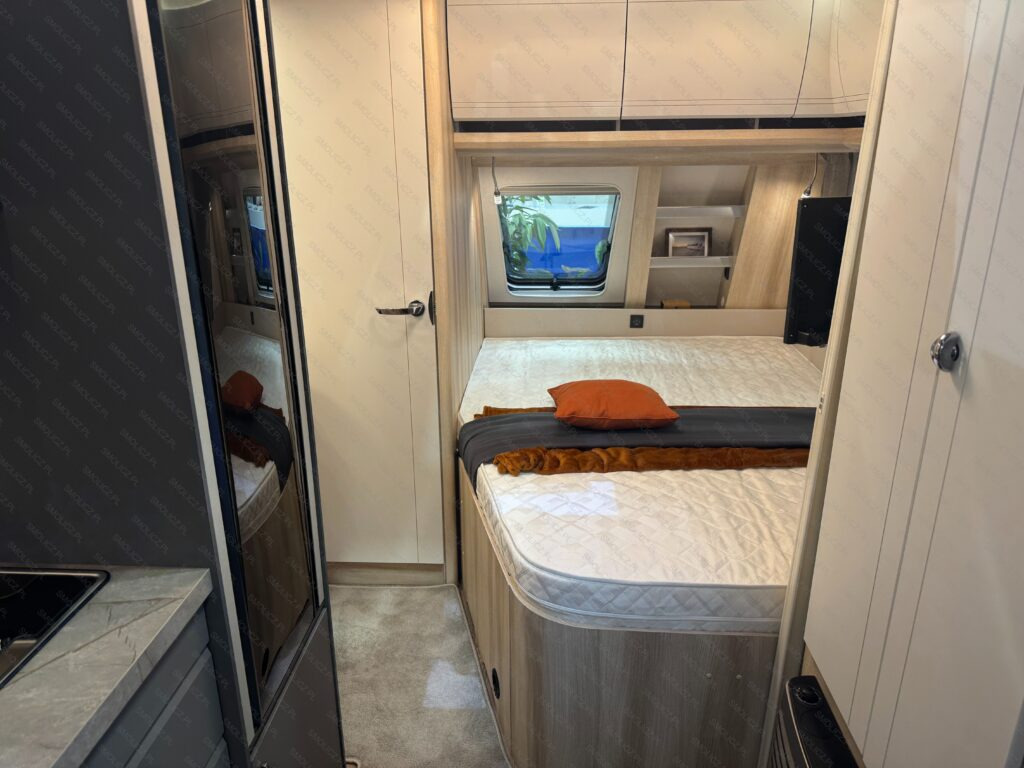 DE LUXE 460 UFe - Rulotă: Foto 3 DE LUXE 460 UFe - Rulotă: Foto 3