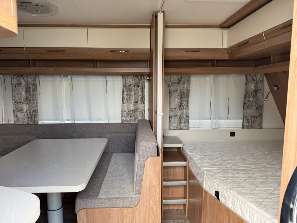 Hobby 545 KMF DE LUXE 2021 - Rulotă: Foto 5 Hobby 545 KMF DE LUXE 2021 - Rulotă: Foto 5