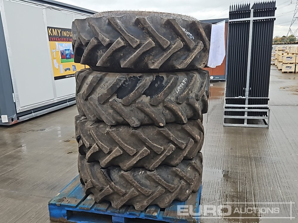 15.5/80-24 Tyre (4 of) - Anvelopă: Foto 4 15.5/80-24 Tyre (4 of) - Anvelopă: Foto 4
