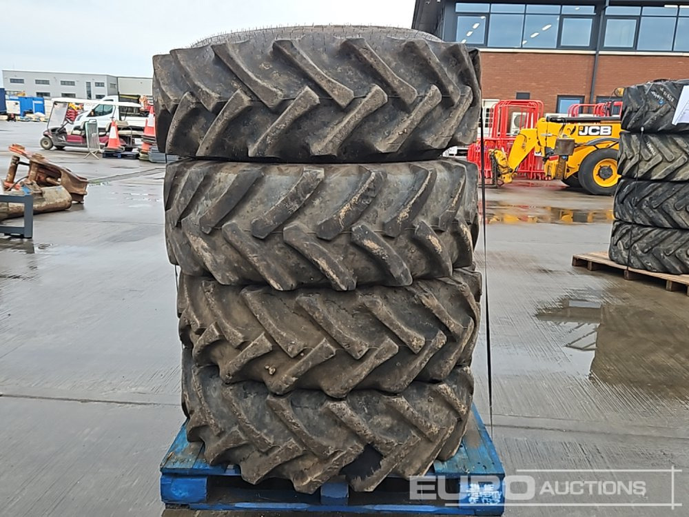 15.5/80-24 Tyre (4 of) - Anvelopă: Foto 2 15.5/80-24 Tyre (4 of) - Anvelopă: Foto 2