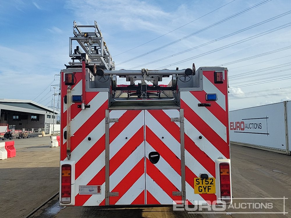 2002 Scania 260 94D - Autospeciala de stins incendii: Foto 4 2002 Scania 260 94D - Autospeciala de stins incendii: Foto 4