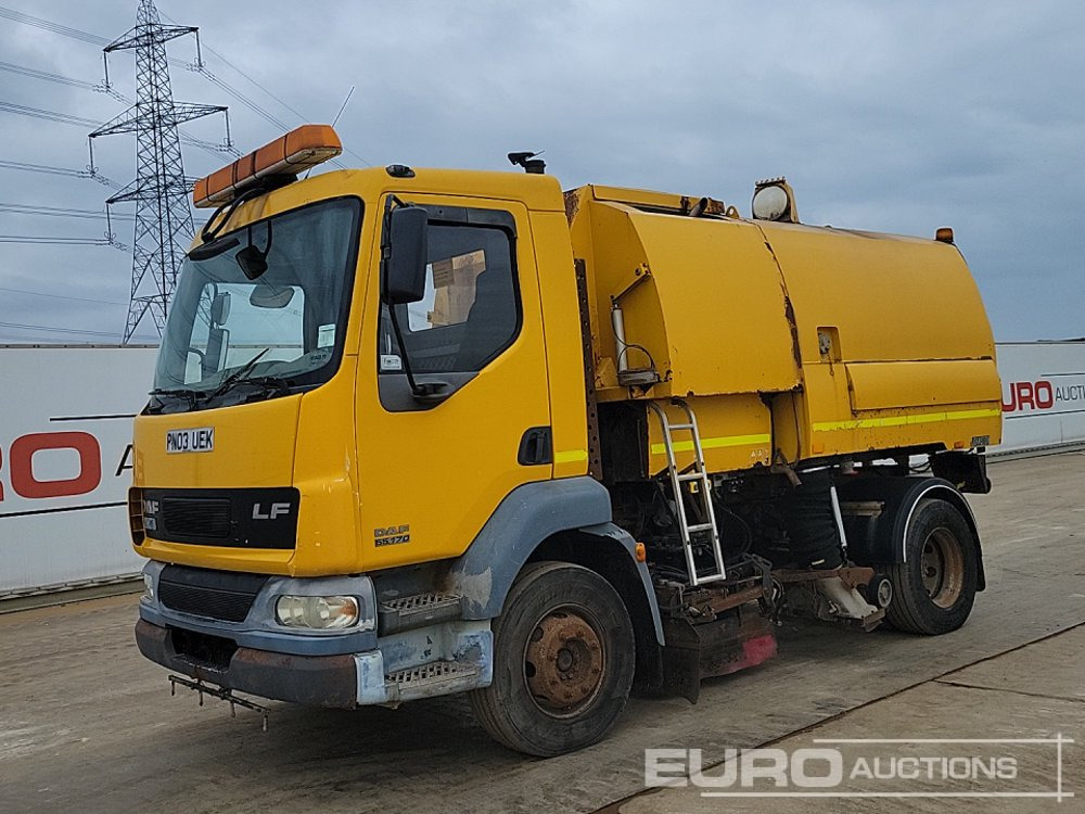 2003 DAF LF55.170 - Măturătoare stradală: Foto 1 2003 DAF LF55.170 - Măturătoare stradală: Foto 1