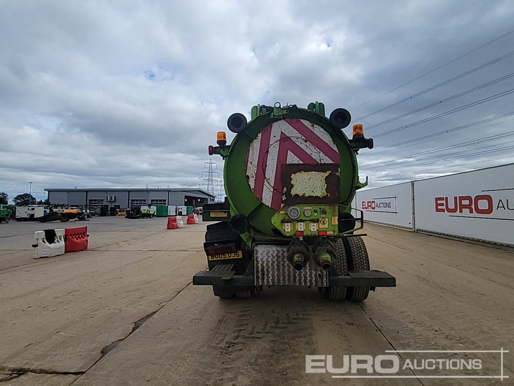 2005 MAN ME18.220 - Camion cisternă: Foto 4 2005 MAN ME18.220 - Camion cisternă: Foto 4