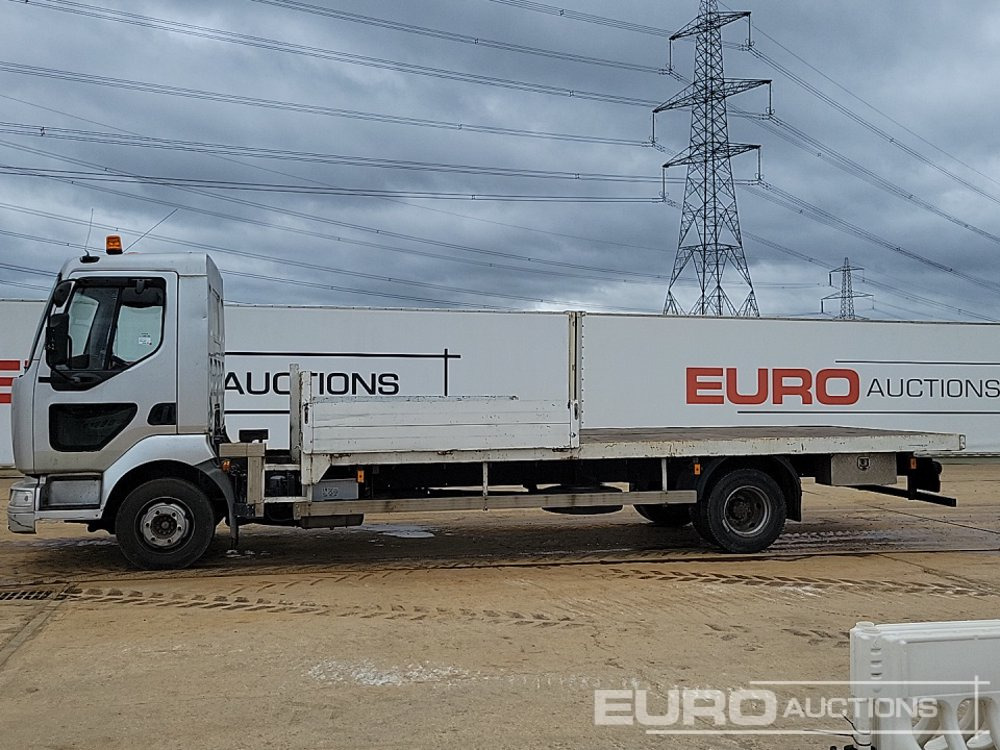 2005 Renault 4x2 Flatbed Lorry, Manual Gearbox (Reg. Docs. Available) - Camion platformă: Foto 2 2005 Renault 4x2 Flatbed Lorry, Manual Gearbox (Reg. Docs. Available) - Camion platformă: Foto 2
