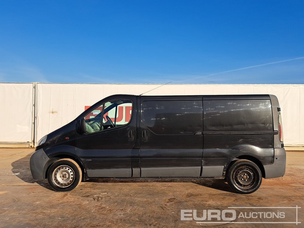 2006 Opel Vivaro - Autoutilitară compactă: Foto 2 2006 Opel Vivaro - Autoutilitară compactă: Foto 2