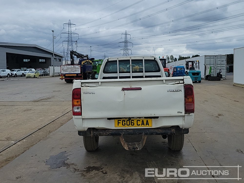 2006 Toyota Hilux D4D - Pick-up: Foto 4 2006 Toyota Hilux D4D - Pick-up: Foto 4