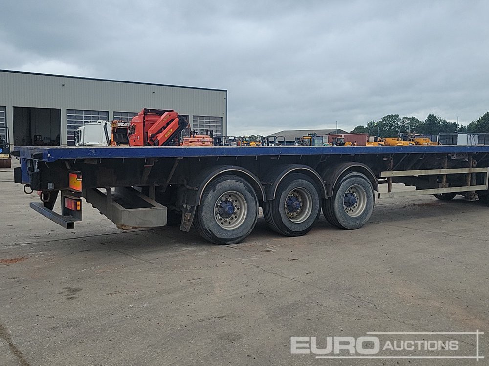 2007 SDC Trailer Tri Axle Extendable Flatbed Trailer, Twist Locks, Rear Steer - Semiremorcă platformă: Foto 5 2007 SDC Trailer Tri Axle Extendable Flatbed Trailer, Twist Locks, Rear Steer - Semiremorcă platformă: Foto 5